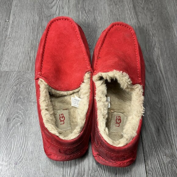 UGG Australia Men\'s Ascot Slipper Red US 11 /  EU 44110110W